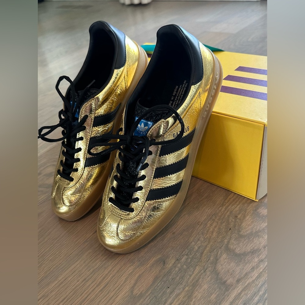 Adidas x Gucci gazelle. Size 10.5 Excellent condition. Worn 2x